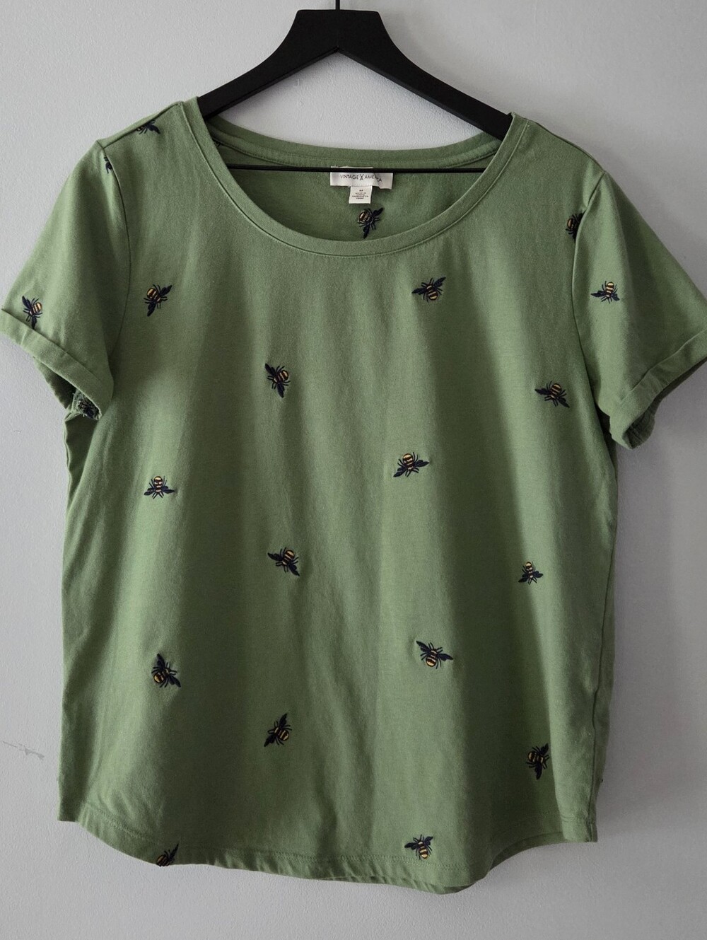 VINTAGE X AMERICA Green Embroidered Bee Relaxed Tee Short-Sleeve Shirt Size M